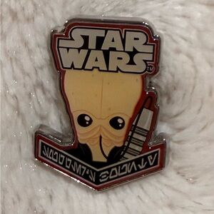 Star Wars smugglers bounty cantina band member pin